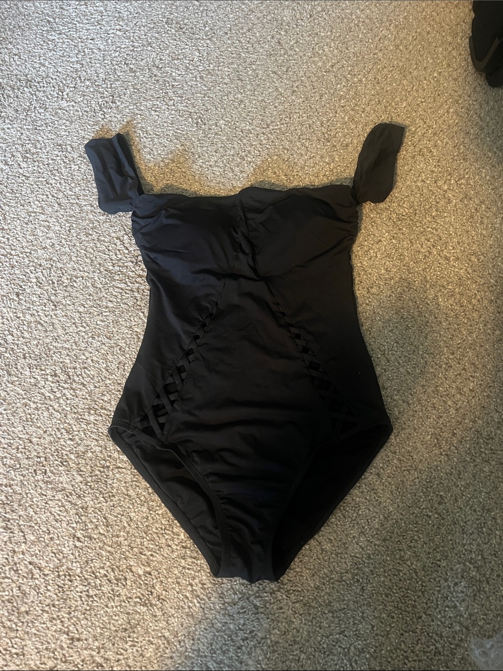 Laundry Shelli Segal black one piece swim suit size M